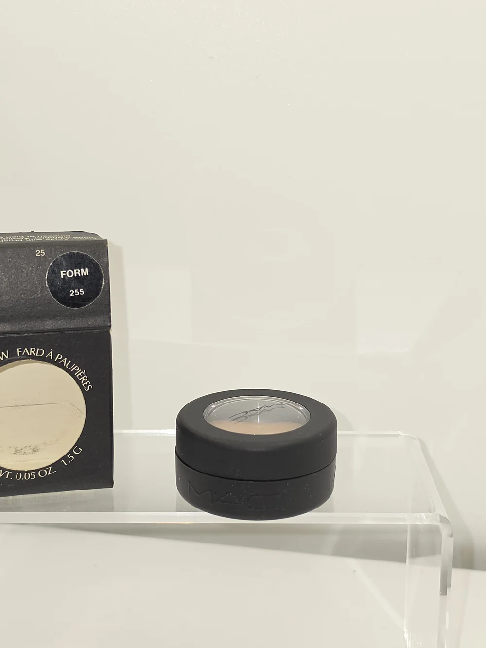 VINTAGE 1990s RARE MAC EYESHADOW - 